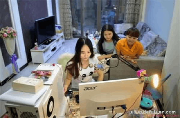 yy直播间怎么赚钱，盈利模式是什么？（解析YY直播的赚钱之道！）