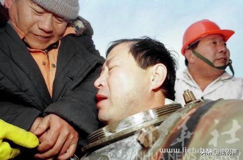 沉船天体海滩图片（1999年山东“大舜号”海难纪实照片）