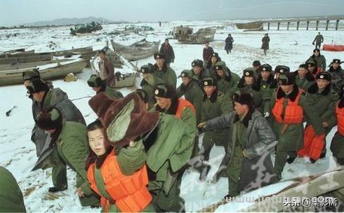 沉船天体海滩图片（1999年山东“大舜号”海难纪实照片）
