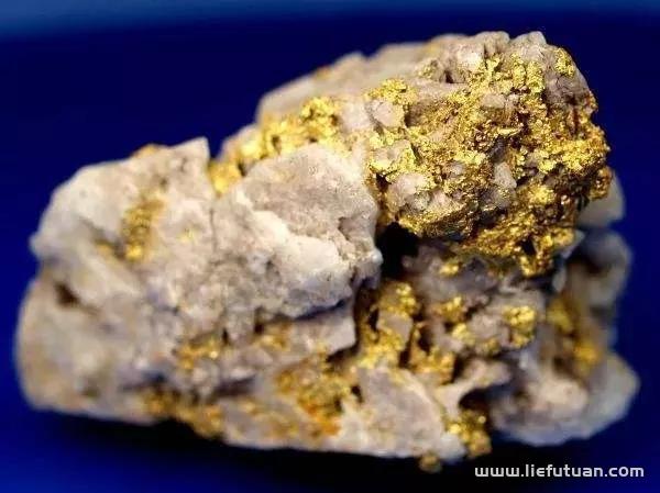 狗头金价格多少钱一克:狗头金有多值钱?“一克”拍卖“上万元” 狗头金价格多少钱一克:狗头金有多值钱?“一克”拍卖“上万元”