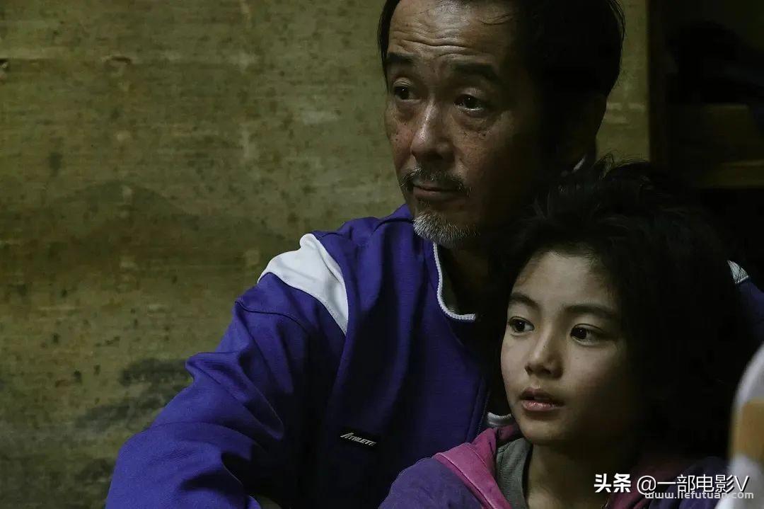 小偷家族深度解析 看一次哭一次，高分催泪佳作
