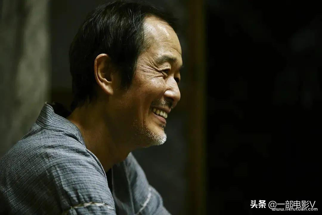 小偷家族深度解析 看一次哭一次，高分催泪佳作