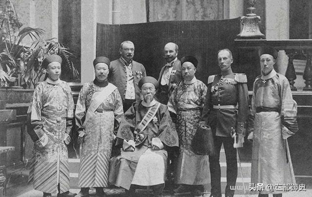 李鸿章后代子孙现状:老大一生悲剧,老二天下至孝,老三闷声发大财 李鸿章后代子孙现状:老大一生悲剧,老二天下至孝,老三闷声发大财