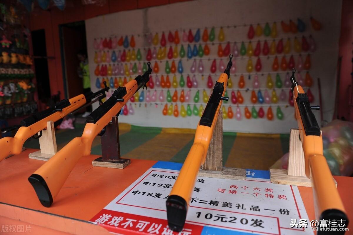 摆地摊卖什么最赚钱而且很受欢迎（10个过年地摊项目，低成本高收益）