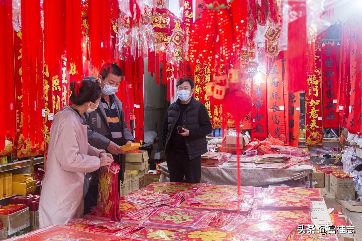 摆地摊卖什么最赚钱而且很受欢迎（10个过年地摊项目，低成本高收益）