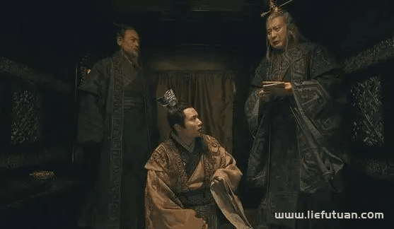 秦朝当红丞相李斯被腰斩时说了什么