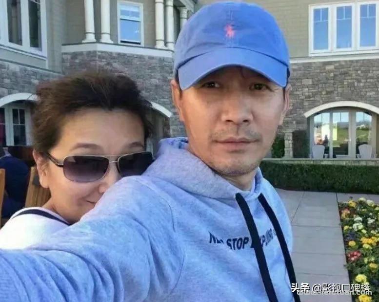 江珊的老公是谁？晒剧组合照，半路夫妻依旧可以甜蜜，女大三抱金砖
