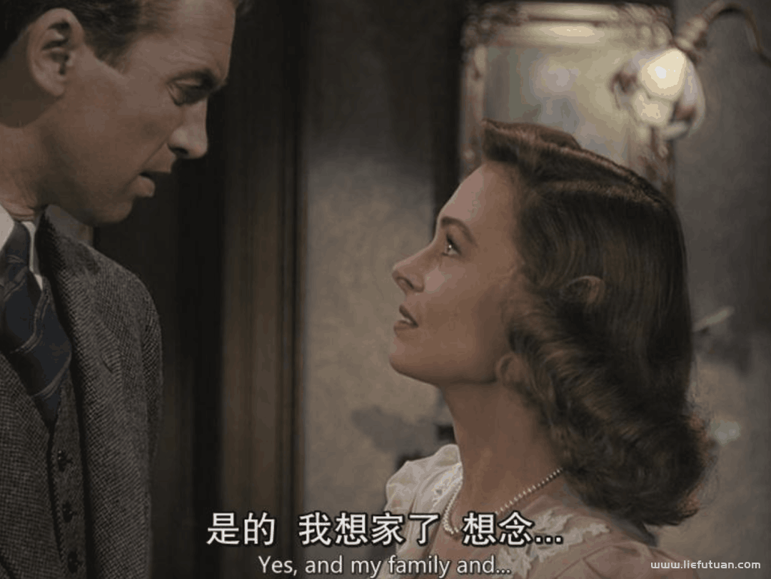 美国人圣诞节必看的电影之一，流行程度如同《还珠格格》