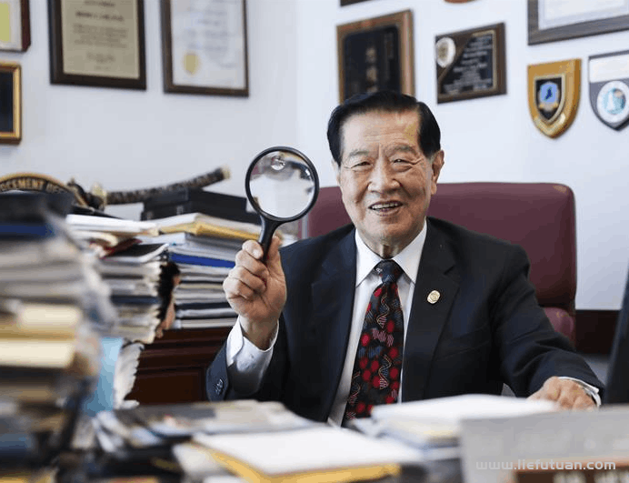 华裔是什么,算中国人吗？教你如何认识华侨、华人、华裔、华族的区别？