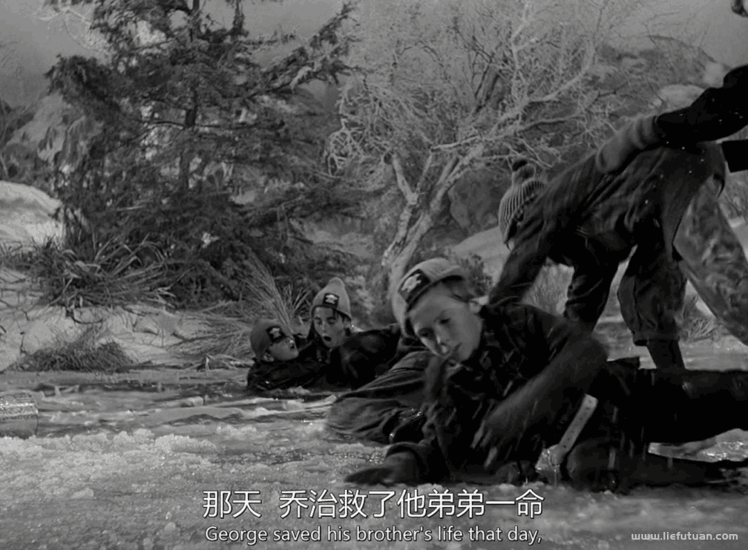 美国人圣诞节必看的电影之一，流行程度如同《还珠格格》