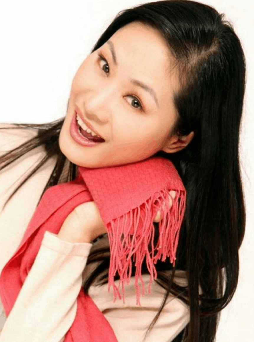 于文华老公是谁，二婚嫁钢琴家李年，如今生活甜事业旺