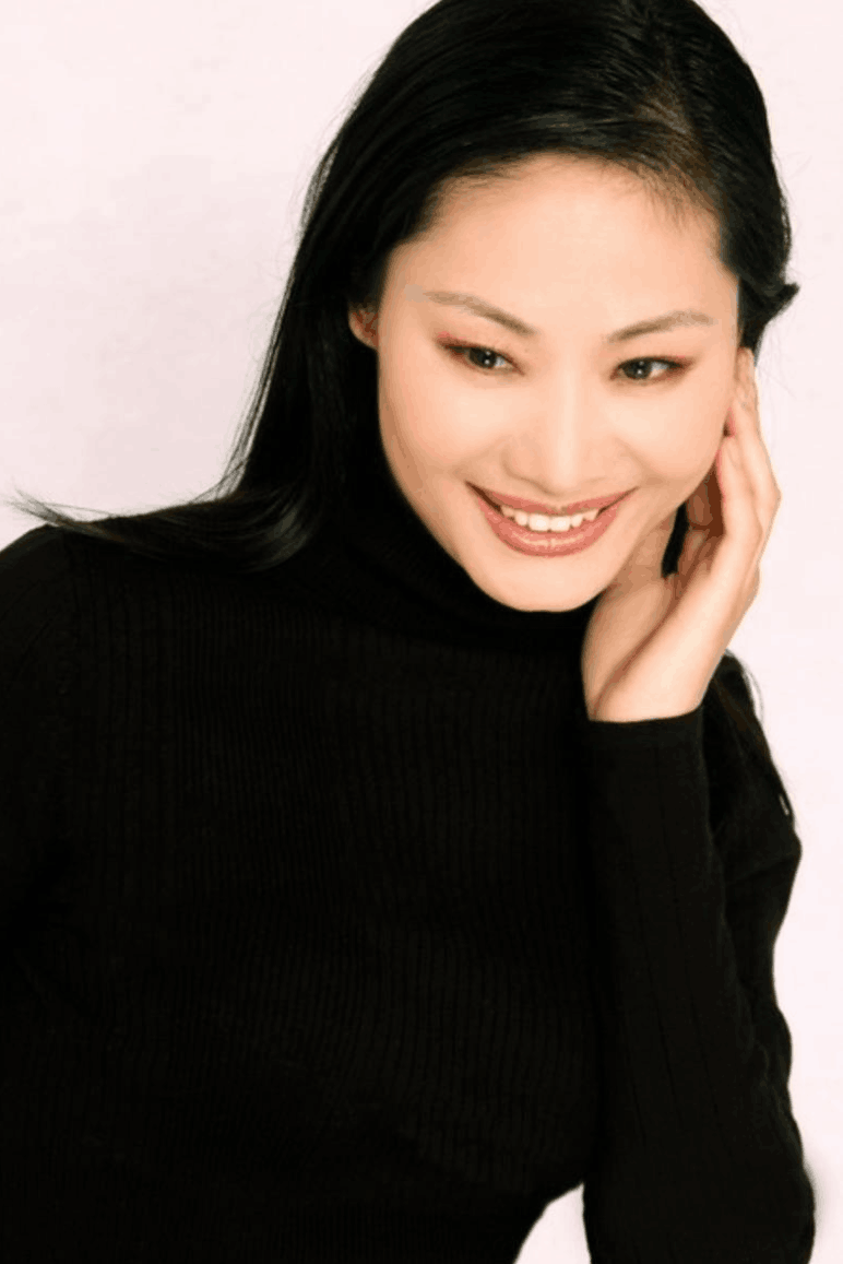 于文华老公是谁，二婚嫁钢琴家李年，如今生活甜事业旺