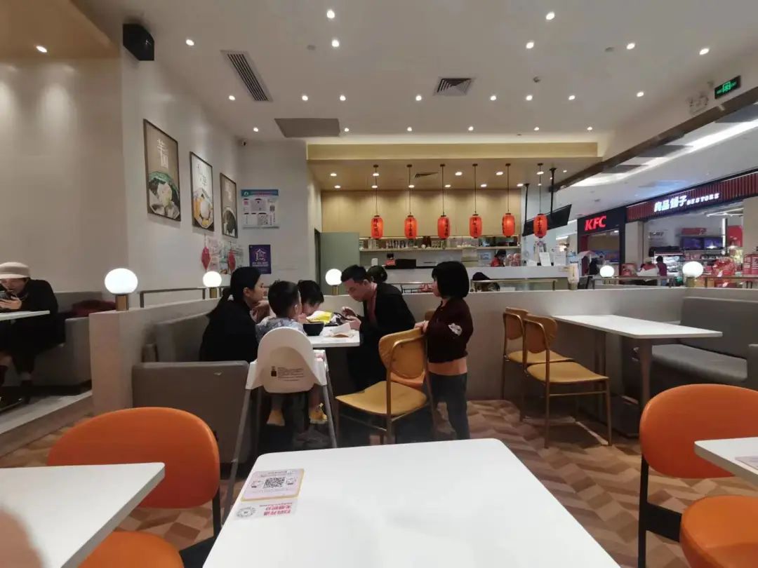 看看投100万开甜品店，脑袋被门夹了