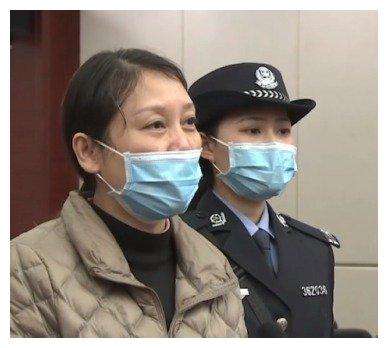 劳荣枝年轻时图片，看劳荣枝从乖乖女到女魔头全过程