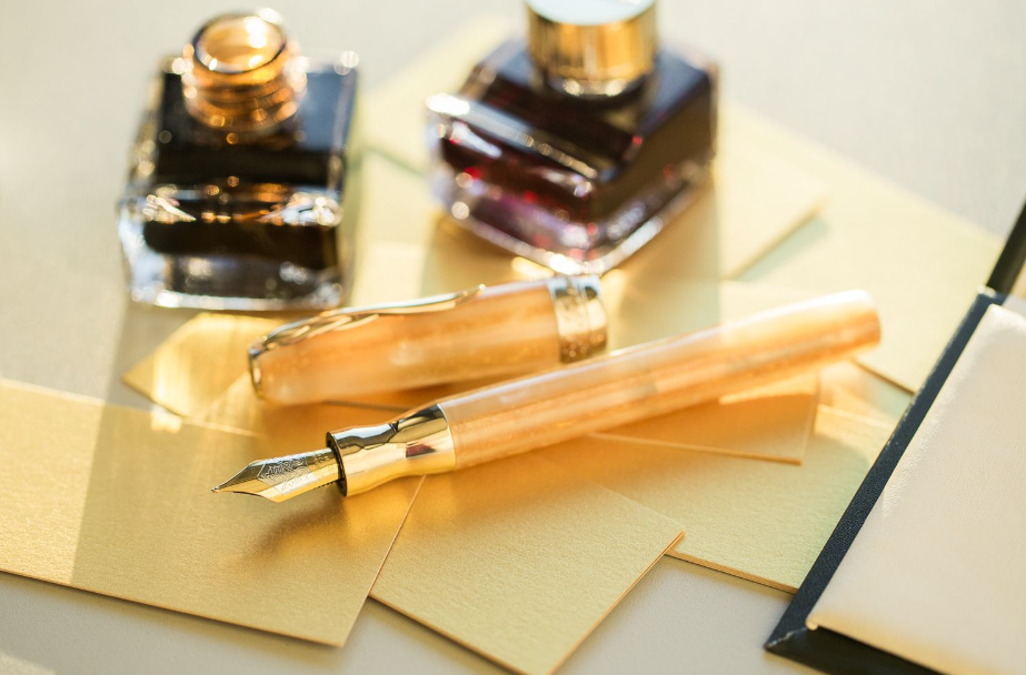 世界上最豪华的钢笔【盘点世界上最昂贵的10支钢笔】