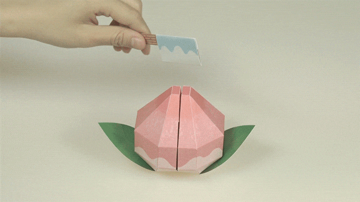 你听说过“能飞9000000米的纸飞机”吗?快来感受超越想象的创意力量! 你听说过“能飞9000000米的纸飞机”吗?快来感受超越想象的创意力量!