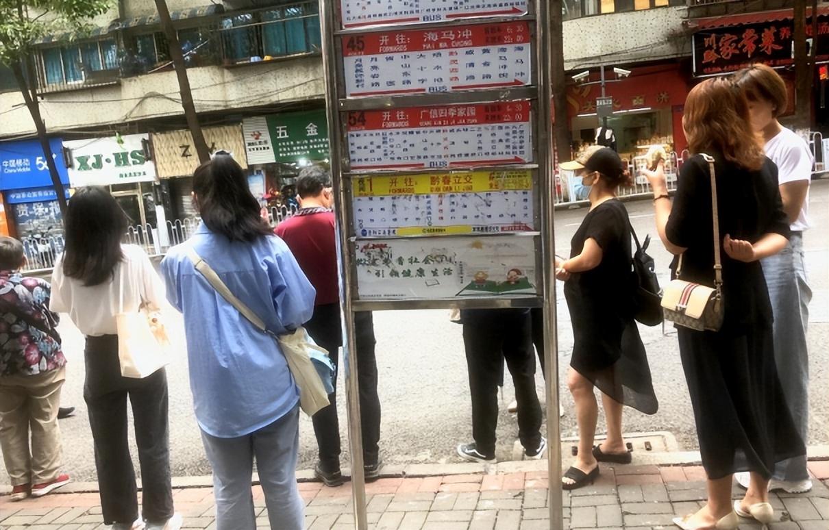 2023新版高德导航和百度导航哪个更好用？对比优缺点，选择最适合自己的导航APP！