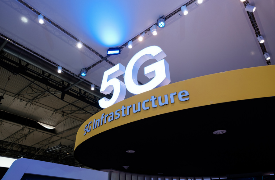 揭露全球5G发展的现状,运营商为何要选择“不得人心”的路?