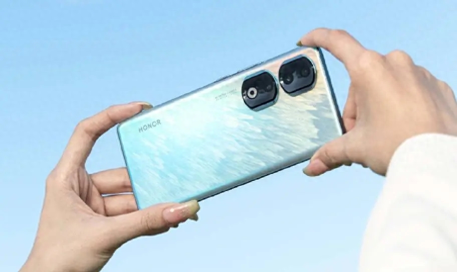 荣耀旗舰降价至2889元！12GB+256GB+90W闪充，性价比超高！