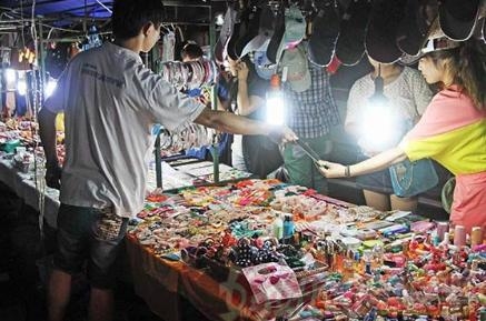 从零开始学摆地摊卖饰品，这几个技巧一定要掌握！