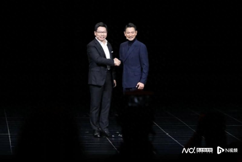 全面智能化之路,华为Mate 60回归主战场