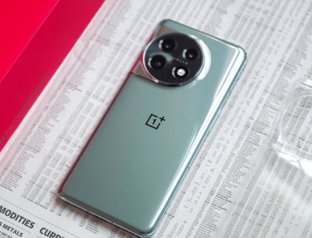 【独家推荐】买手机不要凑活，预算高点，直接一步到位选这4款，能用五六年！