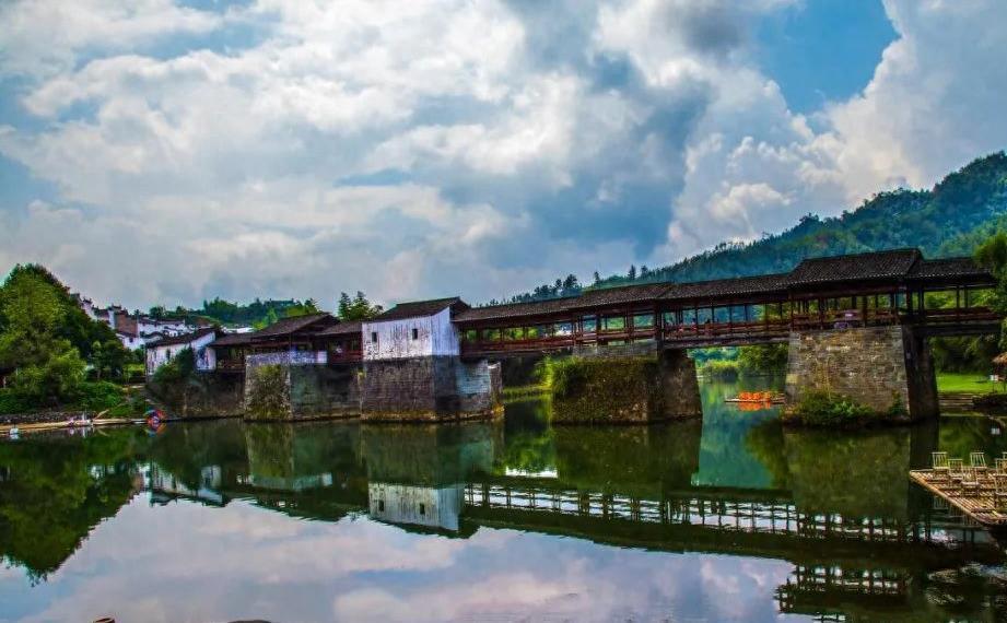 老年人关系友善之道：学会扬长避短，拥抱温暖