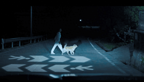 问界M9智能大灯：惊艳演示视频曝光，网友赞叹不已！