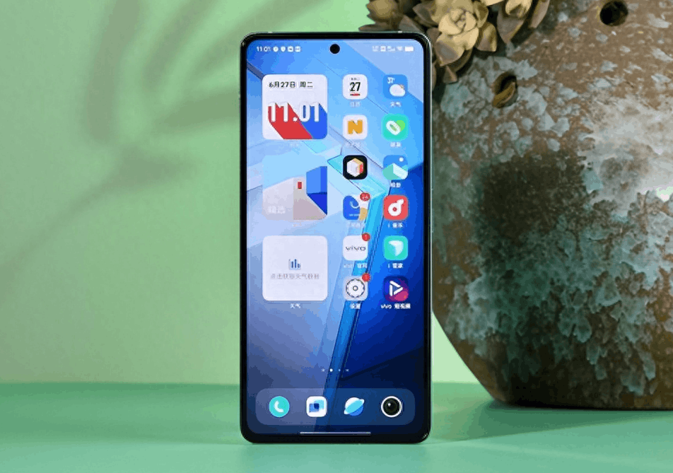 【独家推荐】买手机不要凑活，预算高点，直接一步到位选这4款，能用五六年！