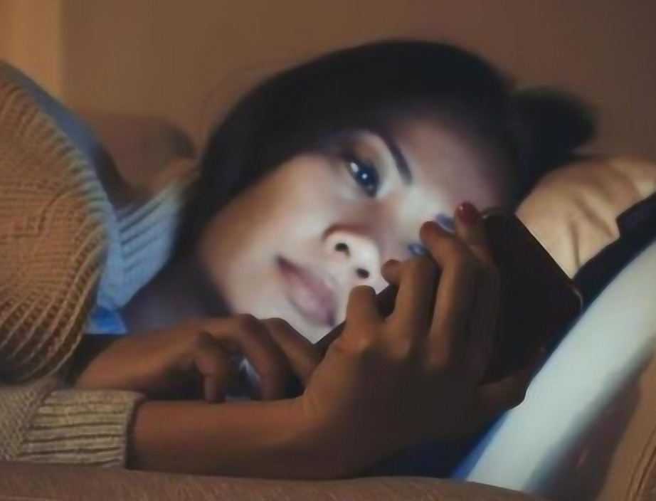 别再让手机长时间开机，学会正确关机以保护手机