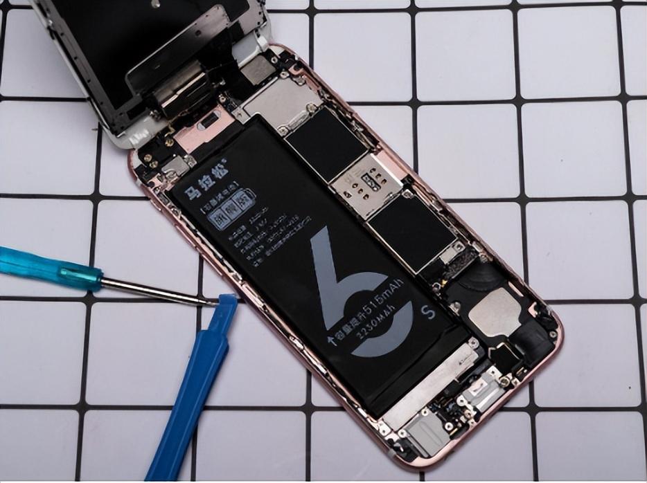 别再让手机长时间开机，学会正确关机以保护手机