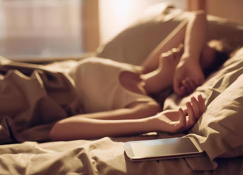 别再让手机长时间开机，学会正确关机以保护手机