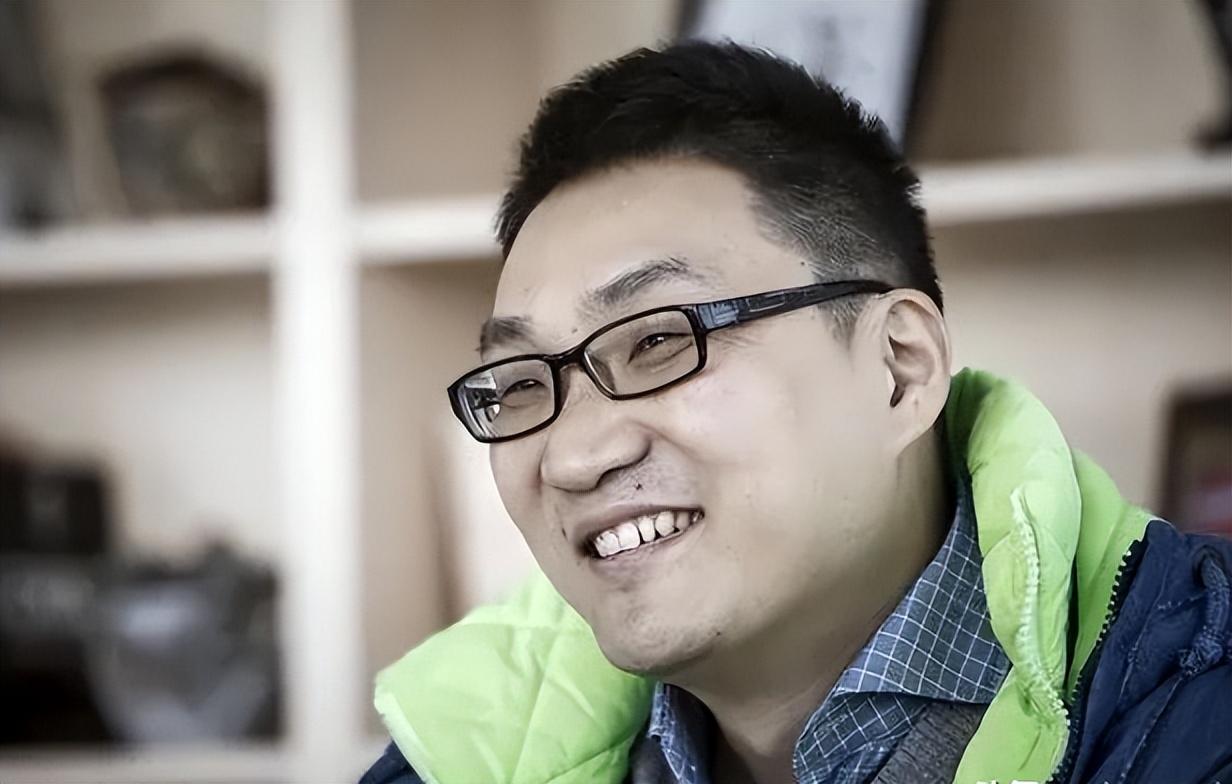 拼多多创始人黄峥义无反顾，捐出千亿资产，选择做“首善”，令人叹服！