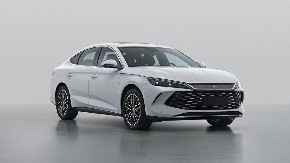 同级最大最舒适?比亚迪秦L或采用全新刀片电池 同级最大最舒适?比亚迪秦L或采用全新刀片电池