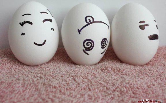 今日头条自媒体赚钱容易吗(4个月微头条,收入一万多,分享我的经验)