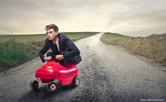 创业的第一步,到底是要找人还是想点子?