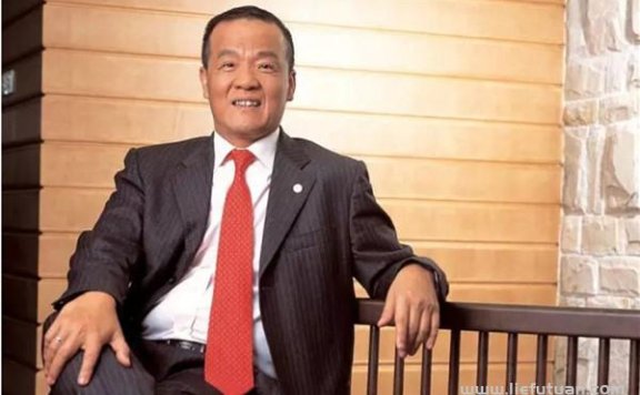 平安集团幕后的大老板,财富千亿不输李嘉诚,还是泰国首富