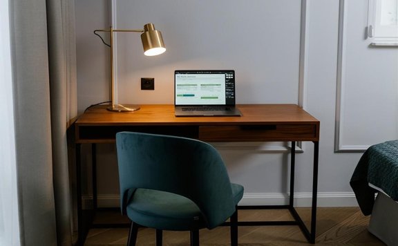 抖音直播怎么赚钱（一个新手怎么做直播赚钱）